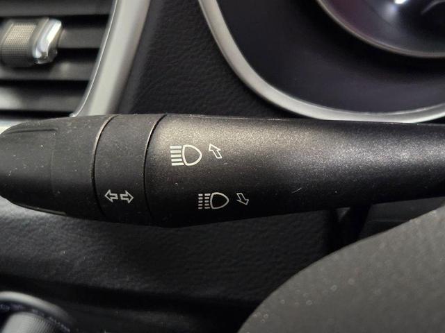Photo of 2021 Laser Blue Jeep Compass