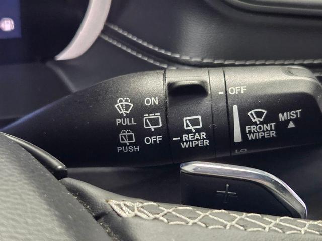 Photo of 2021 Silver Zynith Jeep Grand Cherokee L