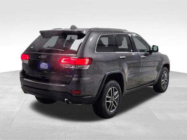 Photo of 2020 Granite Crystal Clearcoat Metallic Jeep Grand Cherokee