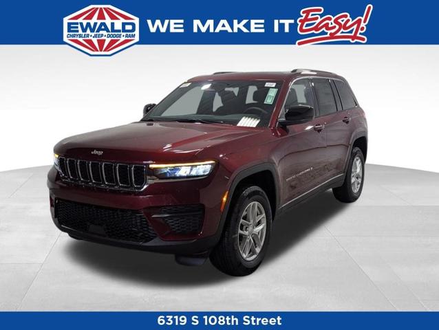 Photo of 2025 Velvet Red Pearlcoat Jeep Grand Cherokee