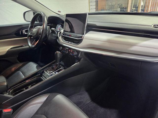 Photo of 2022 Velvet Red Pearlcoat Jeep Compass