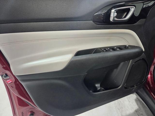Photo of 2022 Velvet Red Pearlcoat Jeep Compass