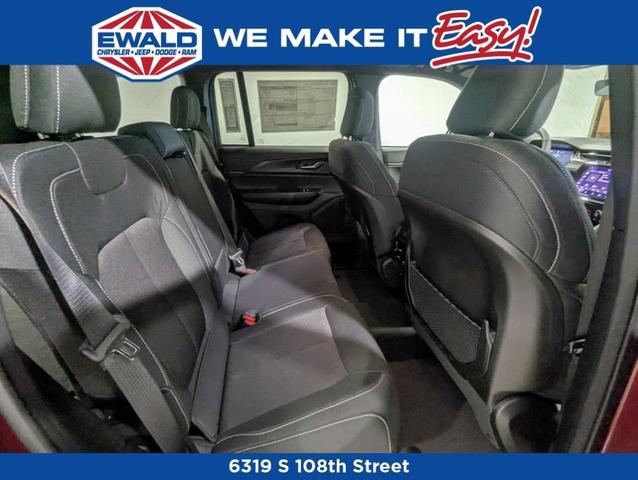 Photo of 2025 Velvet Red Pearlcoat Jeep Grand Cherokee