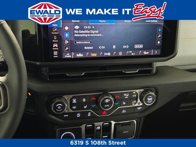 Photo of 2025 Granite Crystal Clearcoat Metallic Jeep Wrangler
