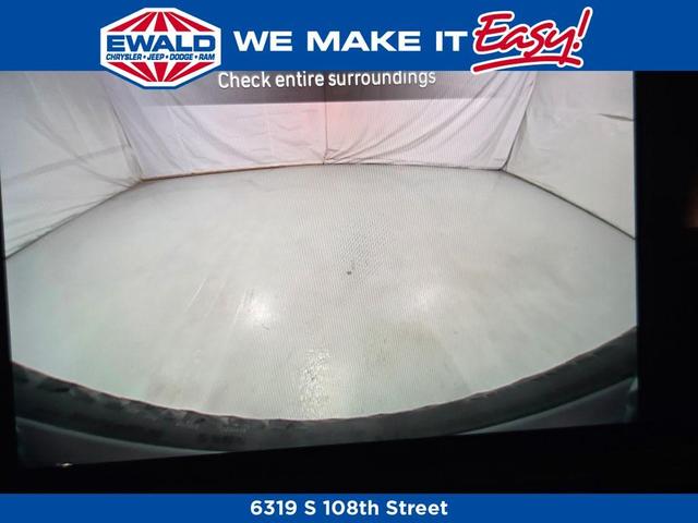 Photo of 2025 Granite Crystal Clearcoat Metallic Jeep Wrangler