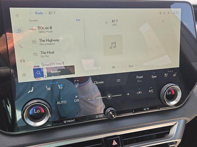 Photo of 2025 Eminent White Pearl Lexus RX 350