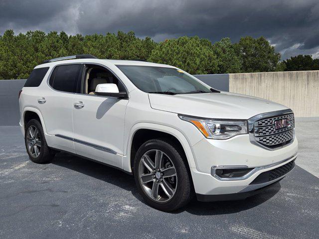 Photo of 2019 White Frost Tricoat GMC Acadia