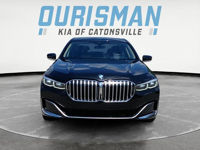 Photo of 2022 Black Sapphire Metallic BMW 740