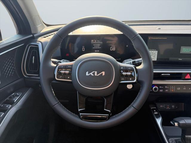 Photo of 2025 Everlasting Silver Kia Sorento