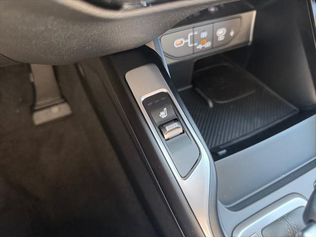 Photo of 2025 Everlasting Silver Kia Sorento