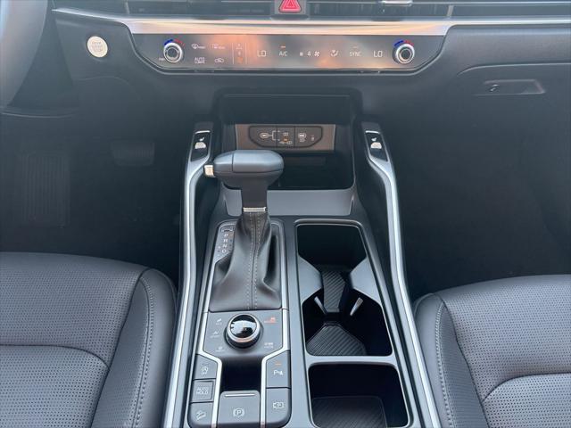 Photo of 2025 Everlasting Silver Kia Sorento