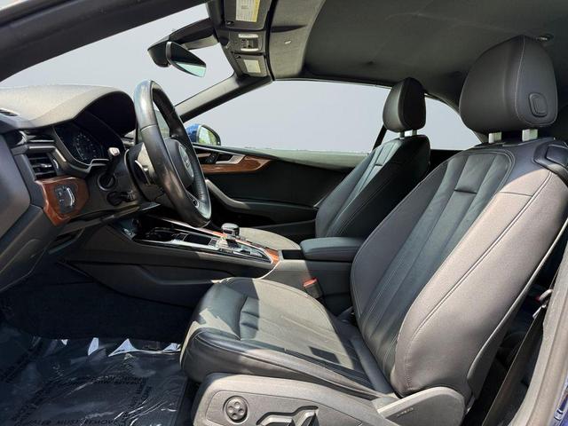 Photo of 2022 Navarra Blue Metallic/Black Roof Audi A5