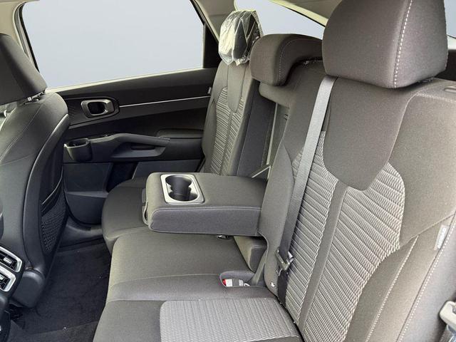 Photo of 2026 White Pearl Kia Sorento