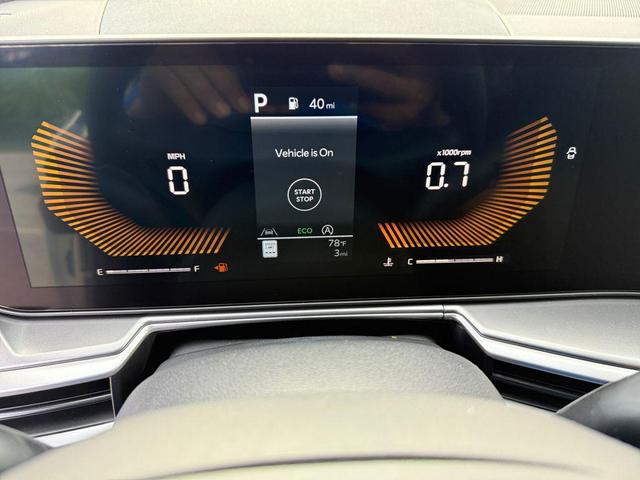 Photo of 2026 White Pearl Kia Sorento