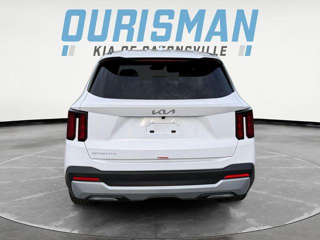 Photo of 2026 White Pearl Kia Sorento