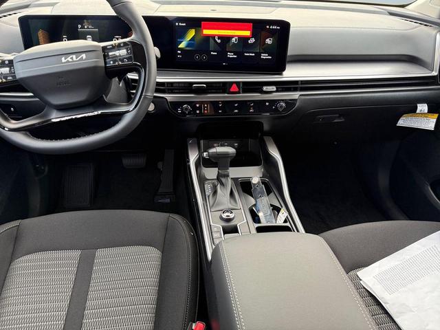 Photo of 2026 White Pearl Kia Sorento