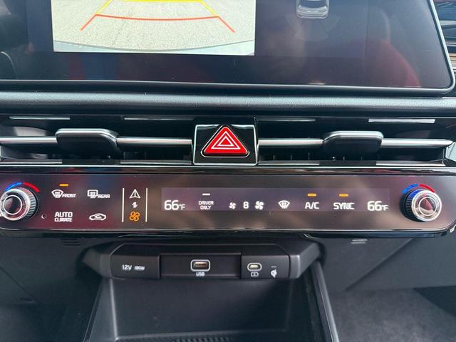 Photo of 2025 Aurora Blue Kia Niro