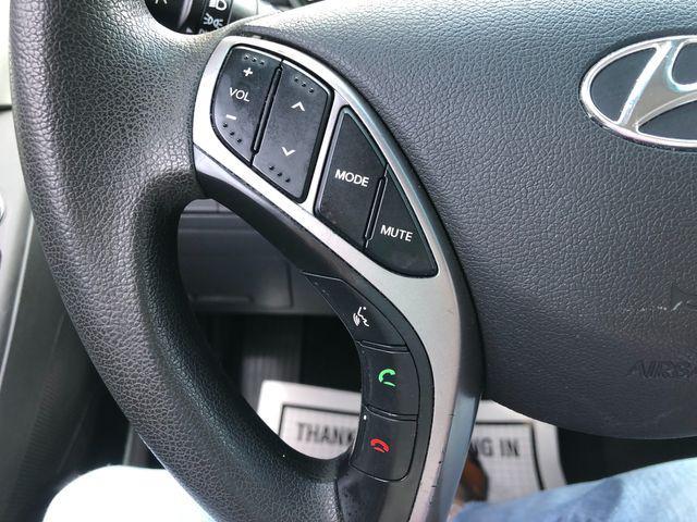 Photo of 2013 Black Hyundai ELANTRA