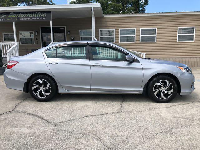 Photo of 2017 Lunar Silver Metallic Honda Accord