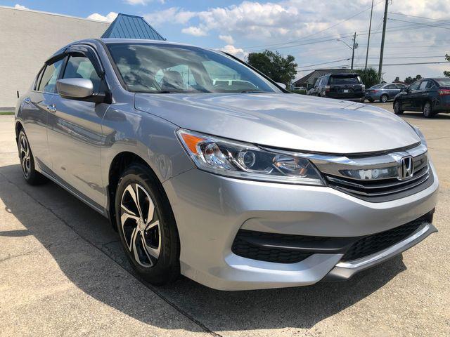 Photo of 2017 Lunar Silver Metallic Honda Accord