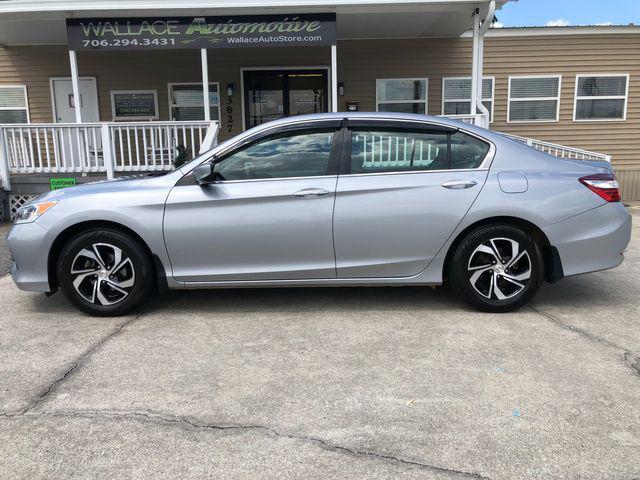 Photo of 2017 Lunar Silver Metallic Honda Accord