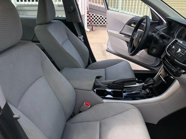 Photo of 2017 Lunar Silver Metallic Honda Accord