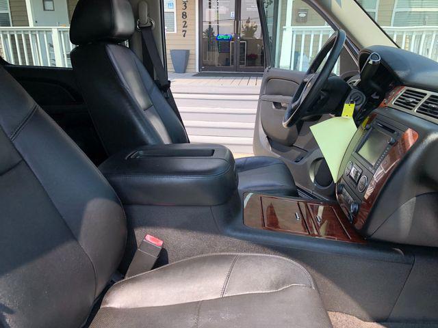 Photo of 2012 Black Chevrolet Suburban