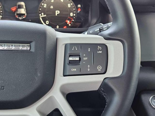 Photo of 2025 Fuji White Land Rover Defender