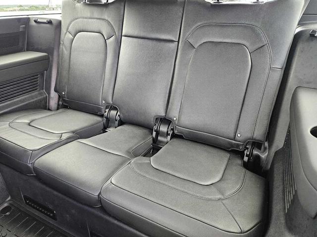 Photo of 2024 Hakuba Silver Metallic Land Rover Defender