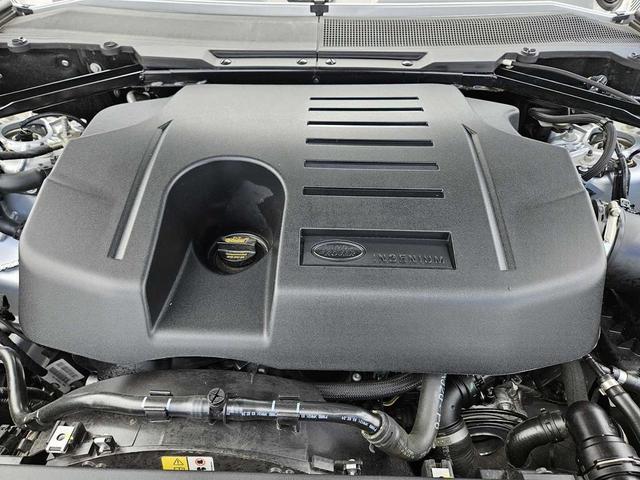 Photo of 2024 Hakuba Silver Metallic Land Rover Defender