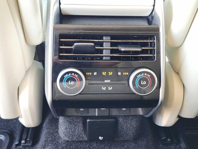 Photo of 2024 Fuji White Land Rover Range Rover