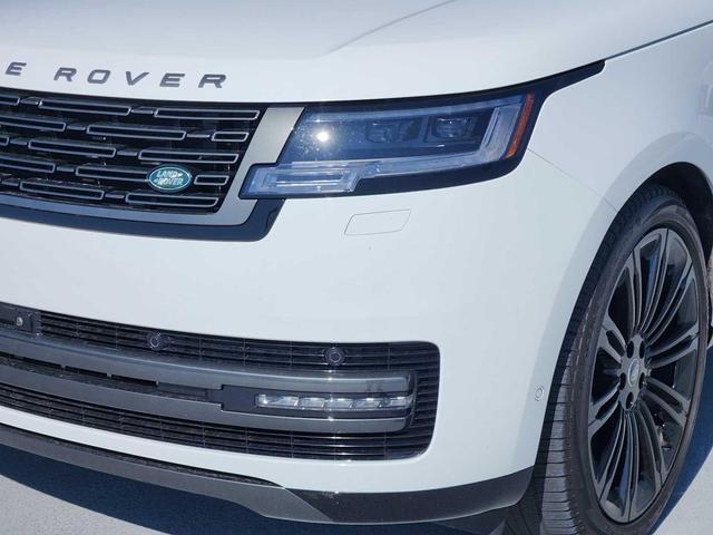 Photo of 2024 Fuji White Land Rover Range Rover