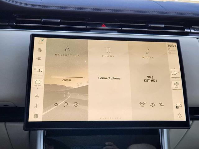 Photo of 2024 Fuji White Land Rover Range Rover