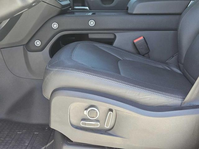 Photo of 2024 Fuji White Land Rover Defender