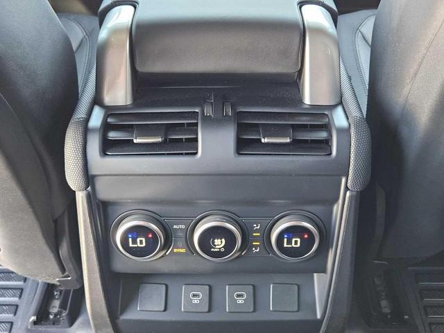 Photo of 2024 Fuji White Land Rover Defender