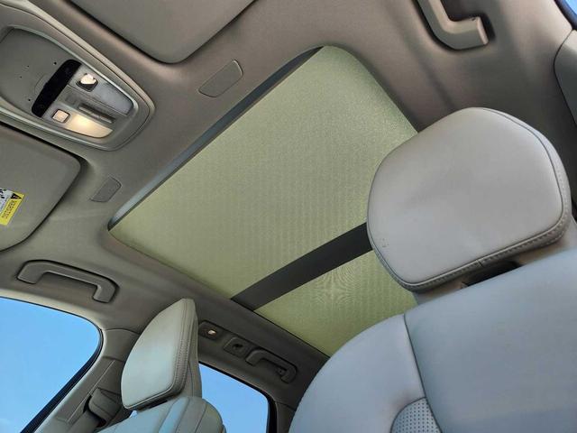 Photo of 2023 Bright Dusk Metallic Volvo XC60