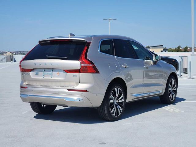 Photo of 2023 Bright Dusk Metallic Volvo XC60