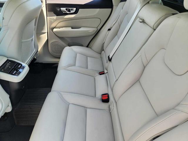 Photo of 2023 Bright Dusk Metallic Volvo XC60