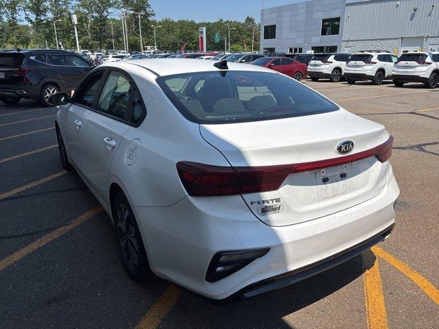 Photo of 2021 White Kia Forte