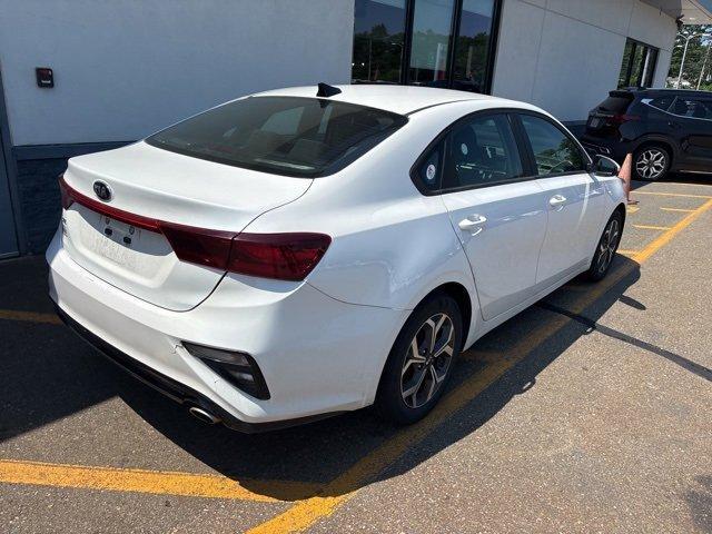 Photo of 2021 White Kia Forte