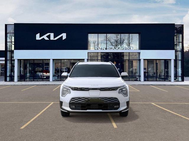 Photo of 2025 White Kia Niro EV