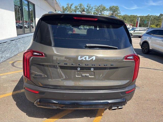 Photo of 2022 Green Kia Telluride