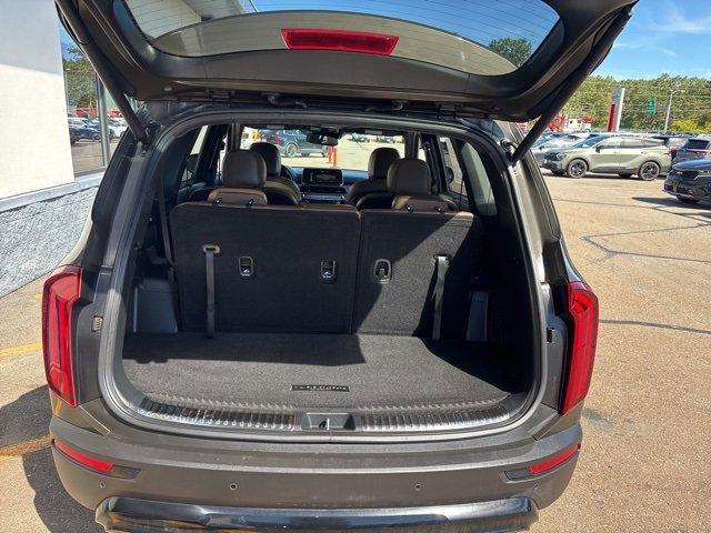 Photo of 2022 Green Kia Telluride