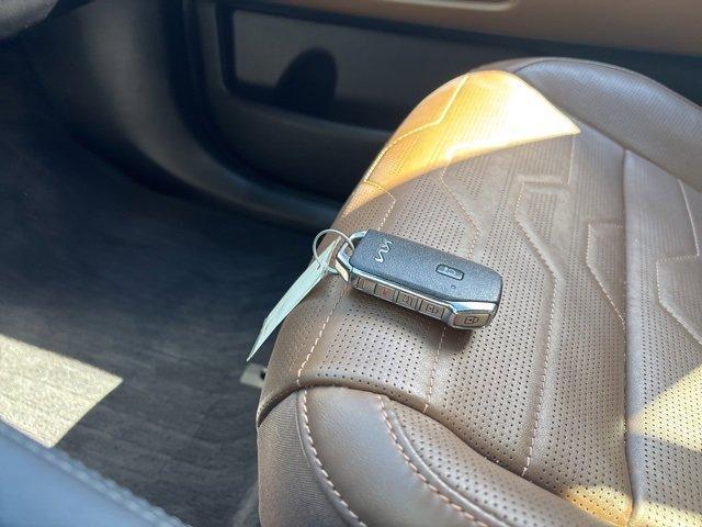 Photo of 2022 Green Kia Telluride