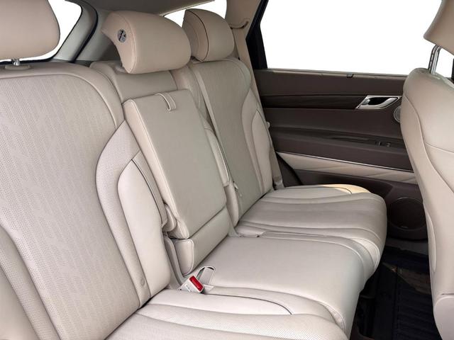 Photo of 2024 Silver Genesis GV80