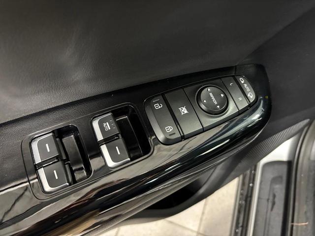 Photo of 2022 Gray Kia Sportage
