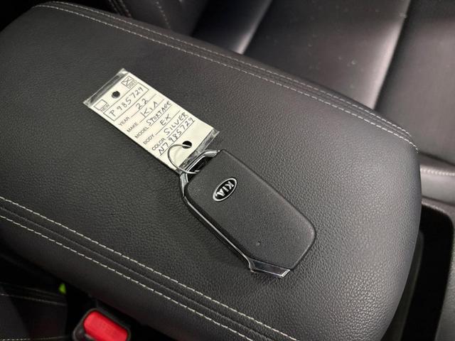 Photo of 2022 Gray Kia Sportage