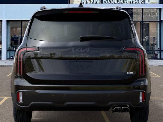 Photo of 2025 Black Kia Telluride