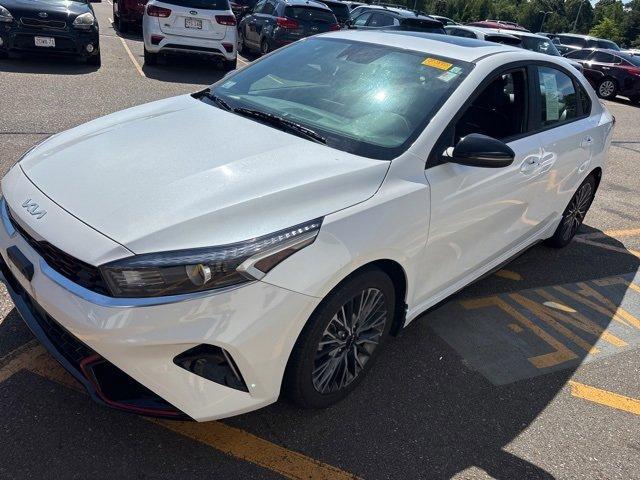 Photo of 2022 White Kia Forte