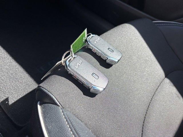 Photo of 2022 White Kia Forte